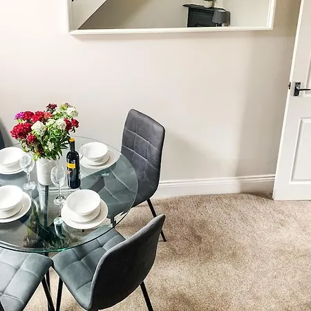 Appartement Charming House, Sleeps 6, Walk To Centre *